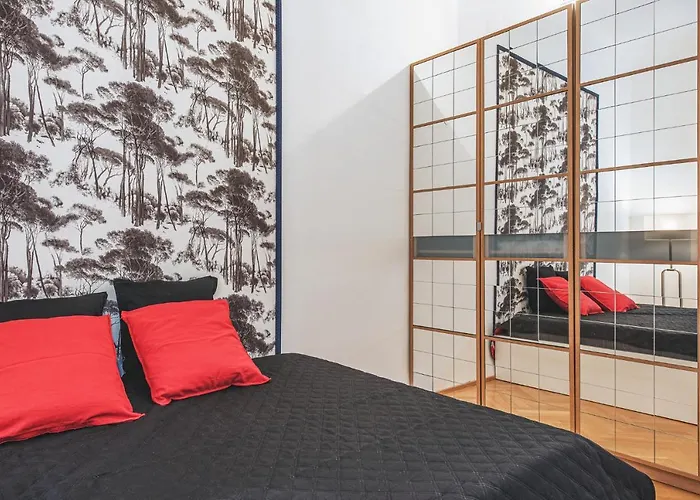 City-apartment In Center Of